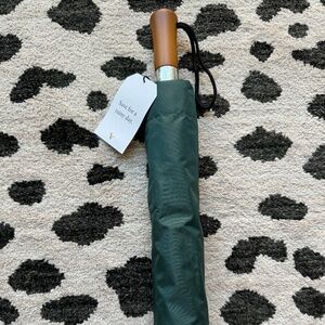 First Republic Bank Green Umbrella Compact Expandable Wood Handle NEW